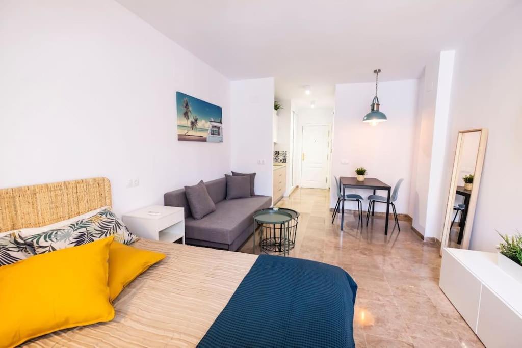 Modern & Cozy Studio Excellent Location Near Beach Torremolinos Kültér fotó