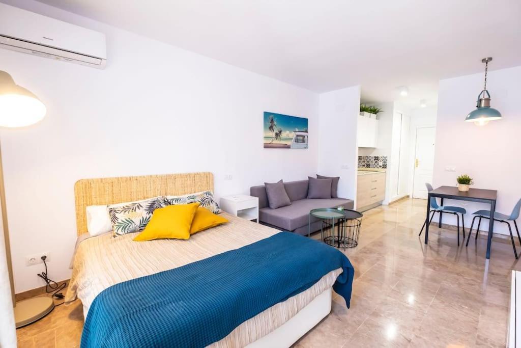 Modern & Cozy Studio Excellent Location Near Beach Torremolinos Kültér fotó